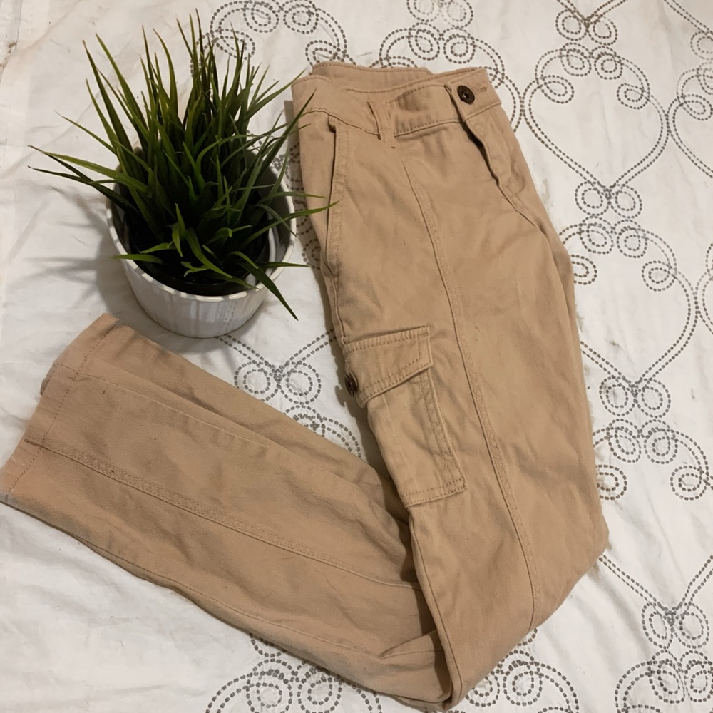 ✨ Blush Cargo Pants
